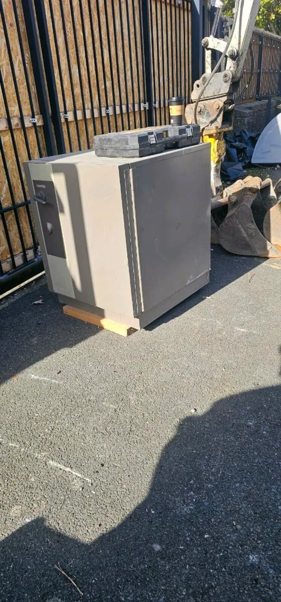 Safe - Image 1