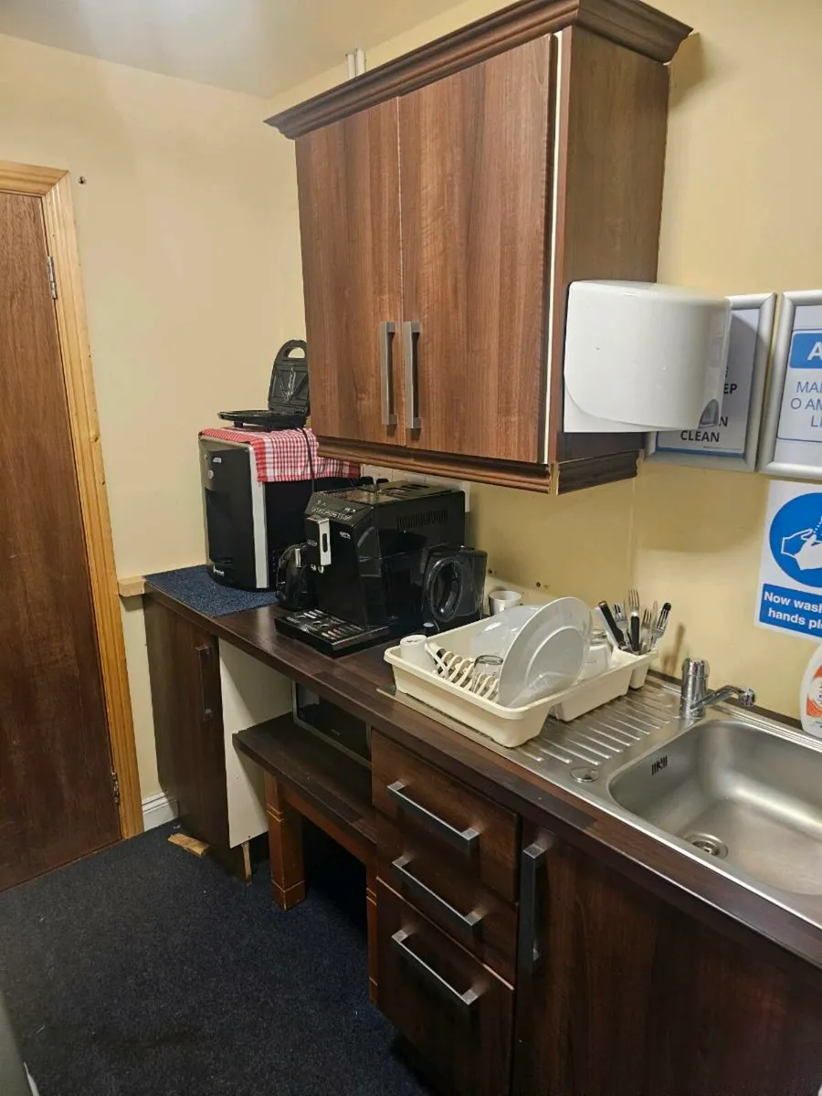 Kitchen - Image 4