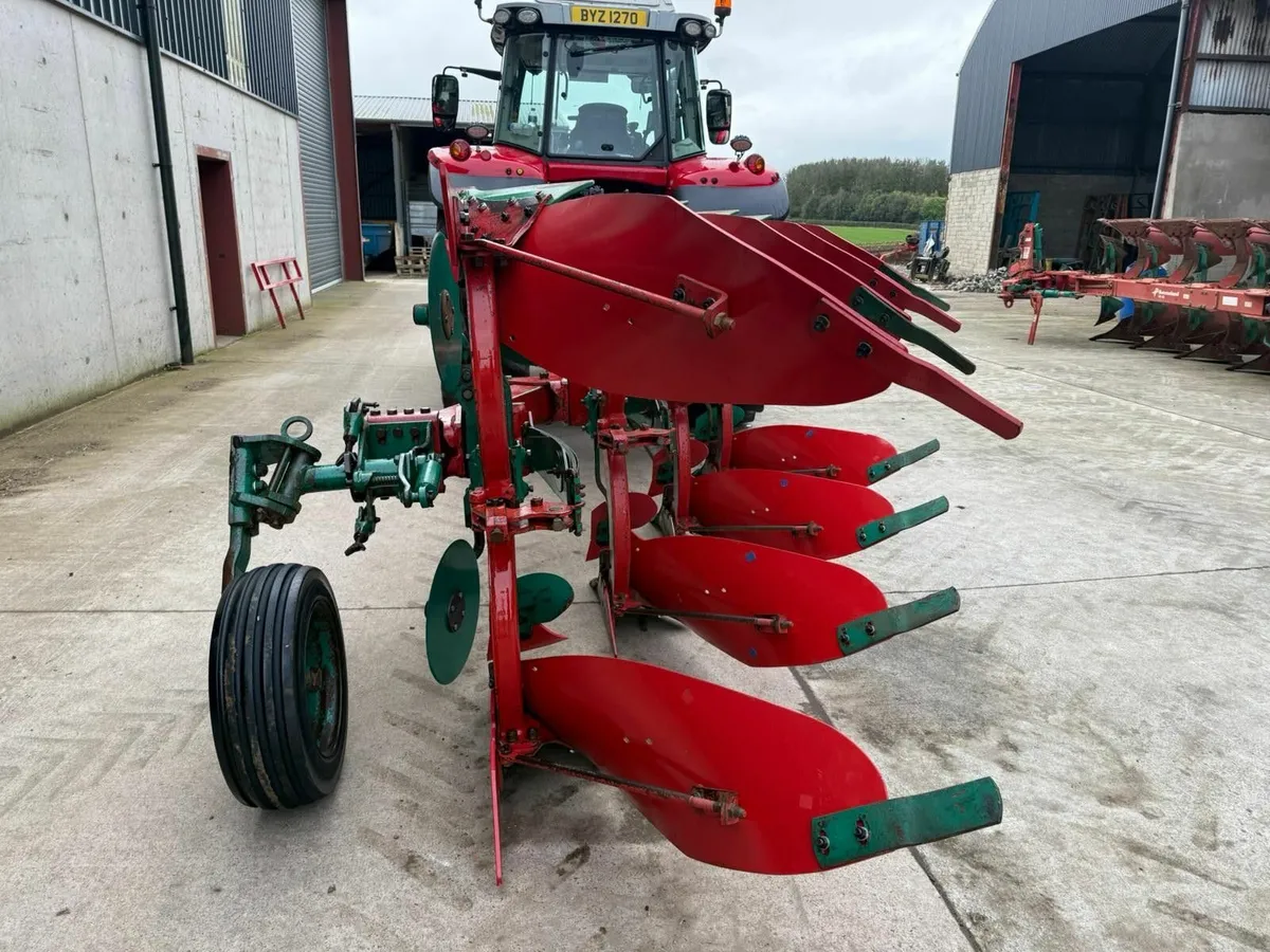 Kverneland 4 furrow plough - Image 2