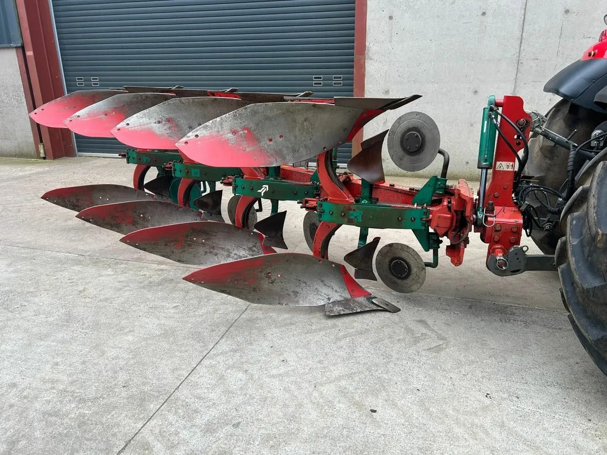 Kverneland ES 200 plough - Image 1