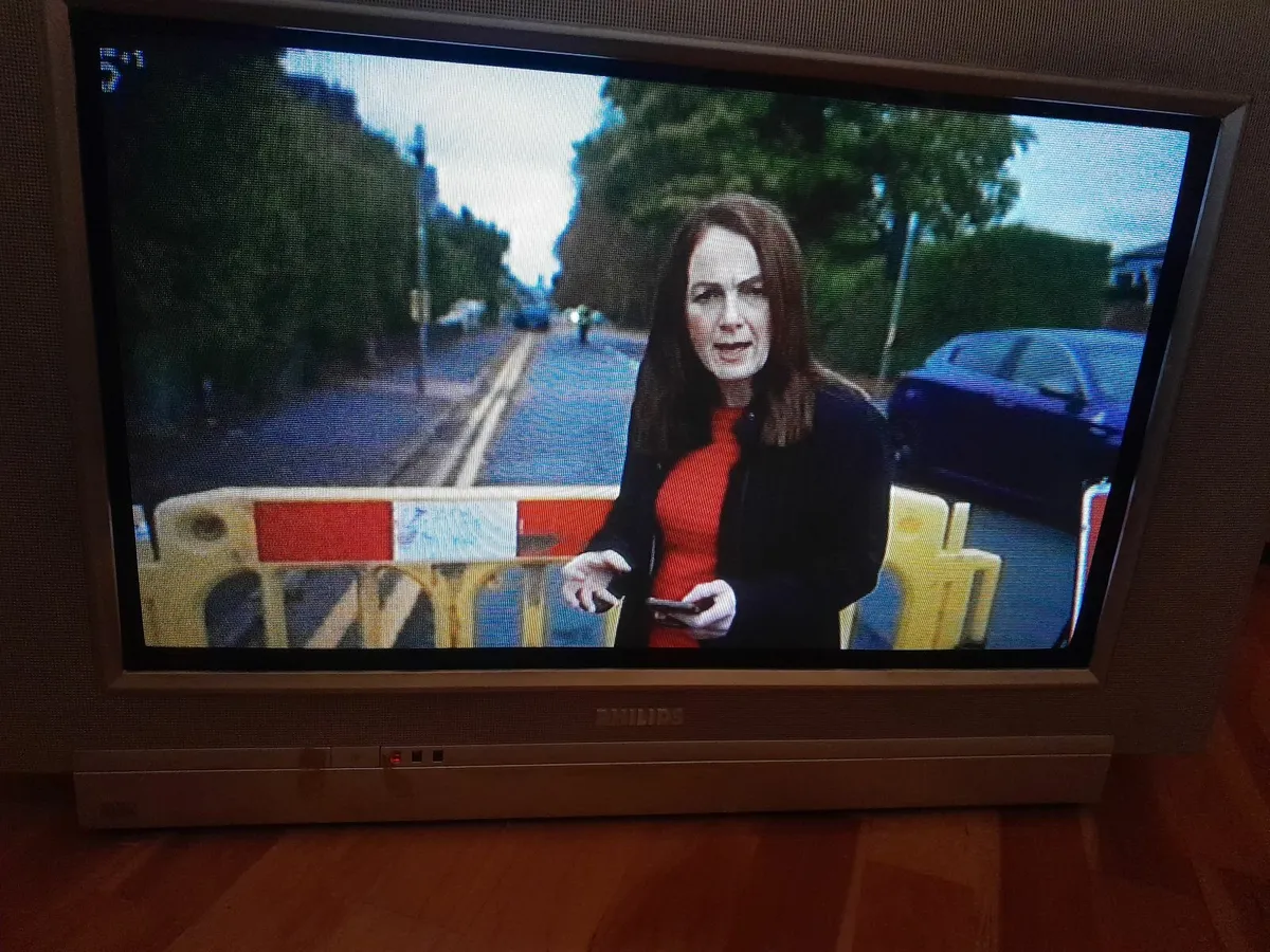 27" Widescreen TV - Image 4
