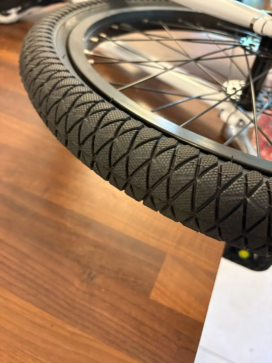 Qu-ax unicycle - Image 3