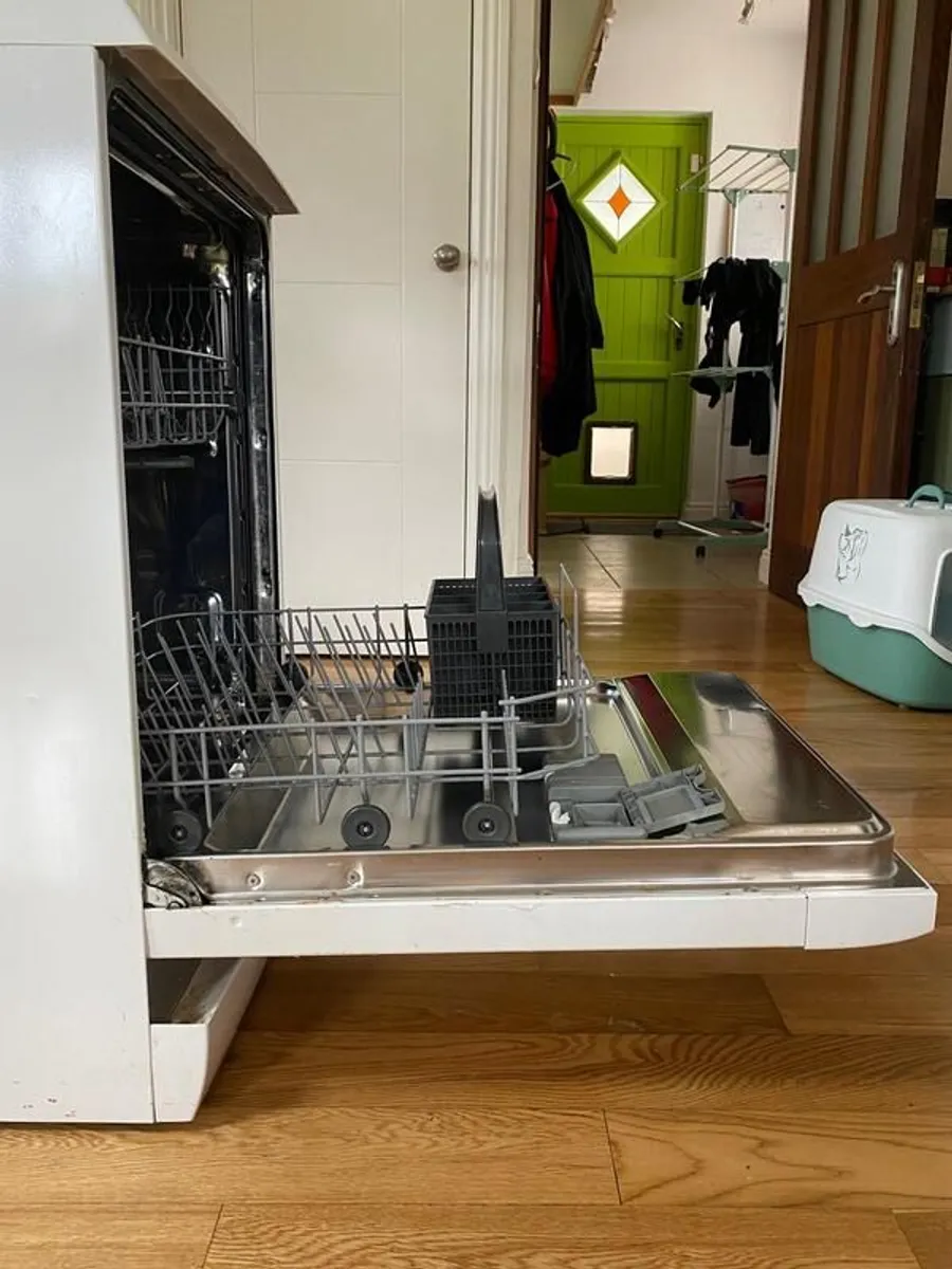 Zanussi Freestanding Dishwasher - Image 4