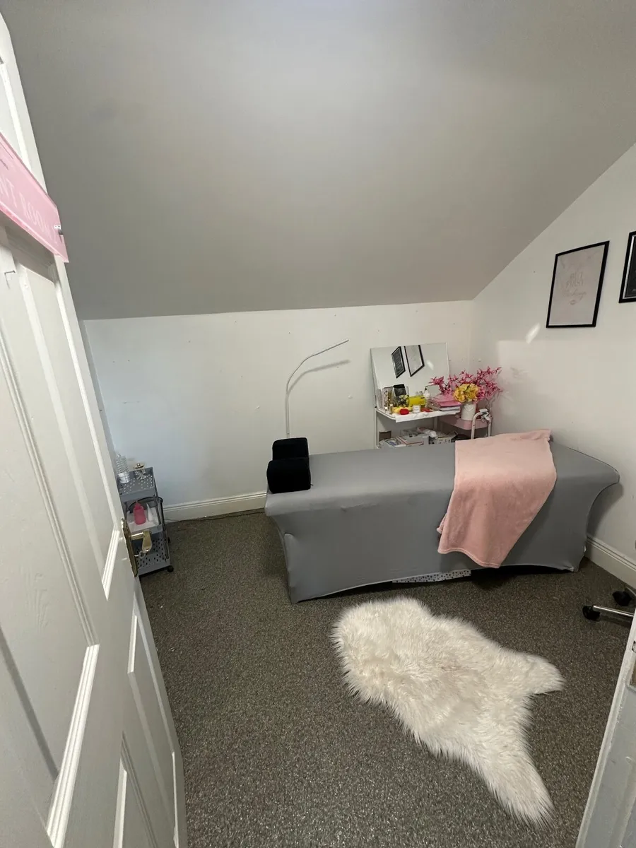 Beauty room for rent - Image 1