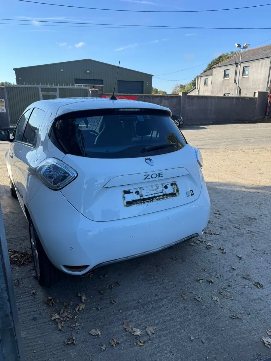 For Parts 2015 Renault Zoe - Image 3