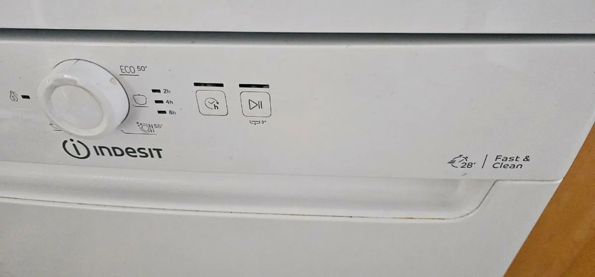 Indesit Dishwasher - Image 3