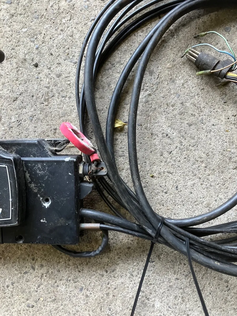 BOAT OUTBOARD CONTROLS 3 DIFFERENT - Image 2