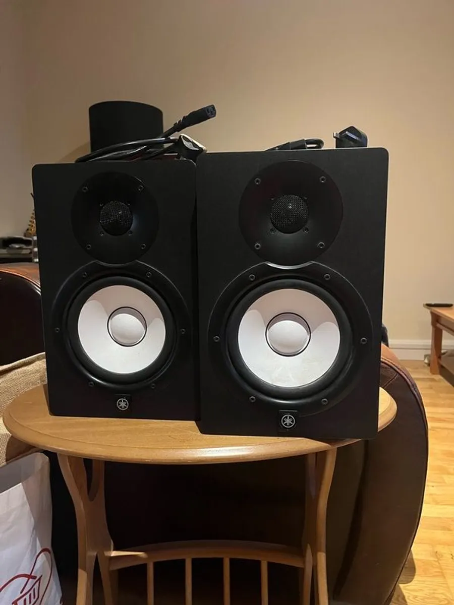 Yamaha HS 7 Speakers - Image 1