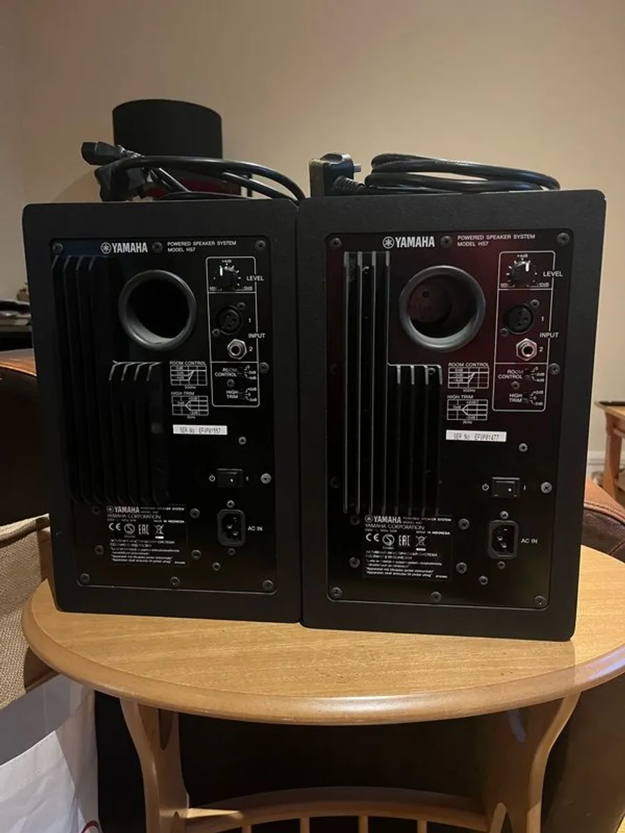 Yamaha HS 7 Speakers - Image 2