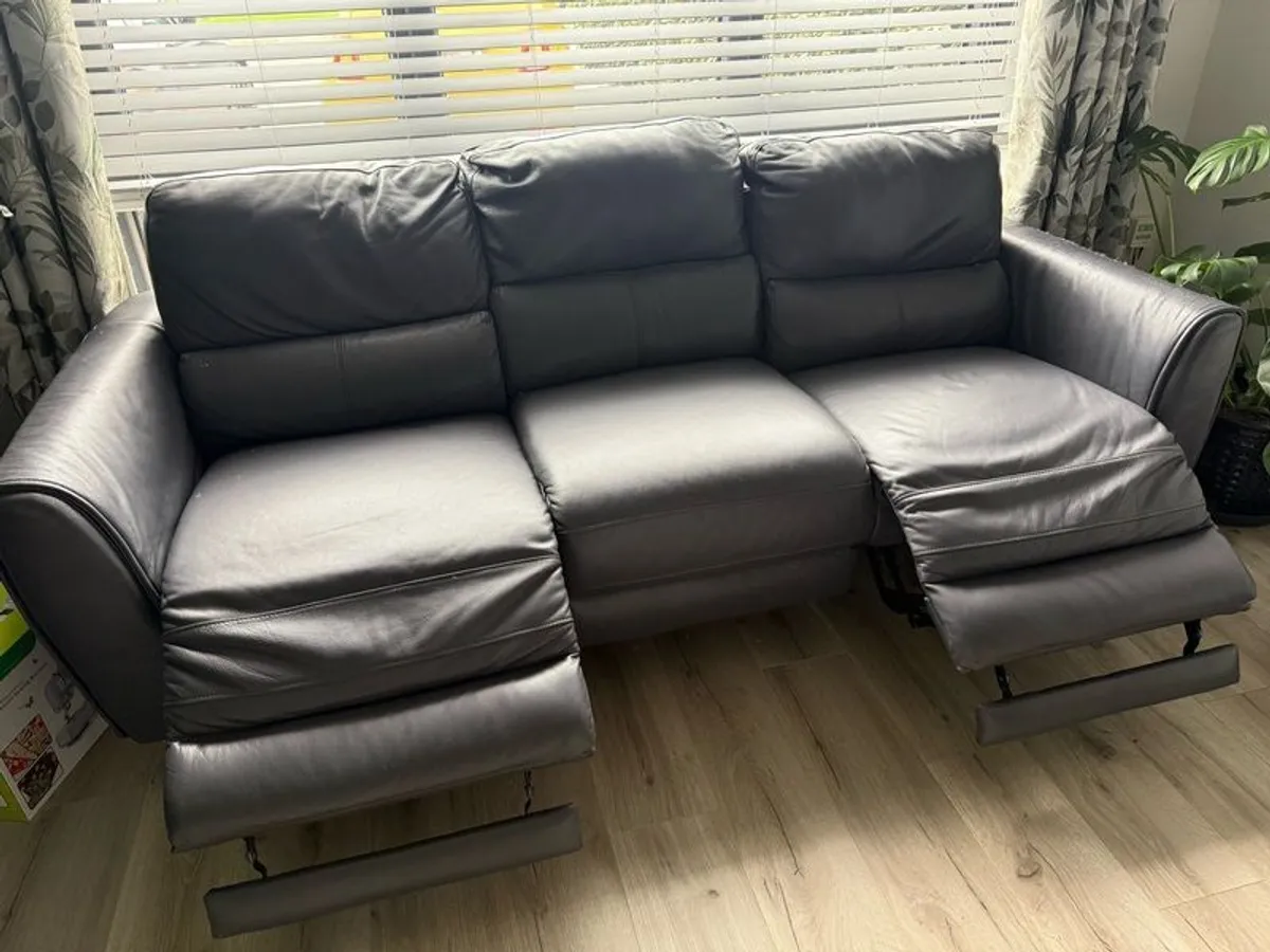 3 Seater Italian Leather - Image 2