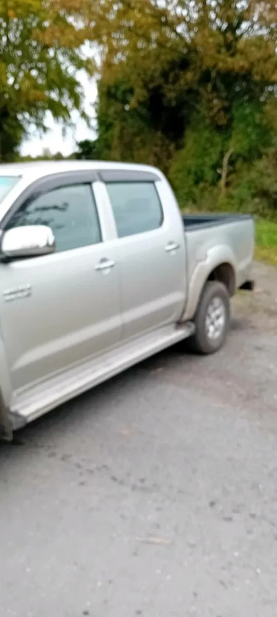 O9 hilux - Image 2