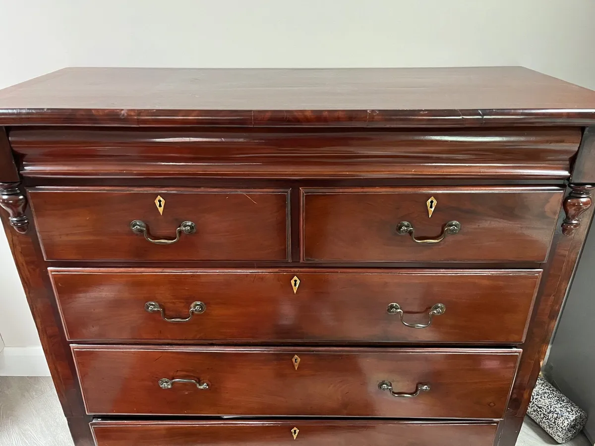 Antique furniture - Image 1