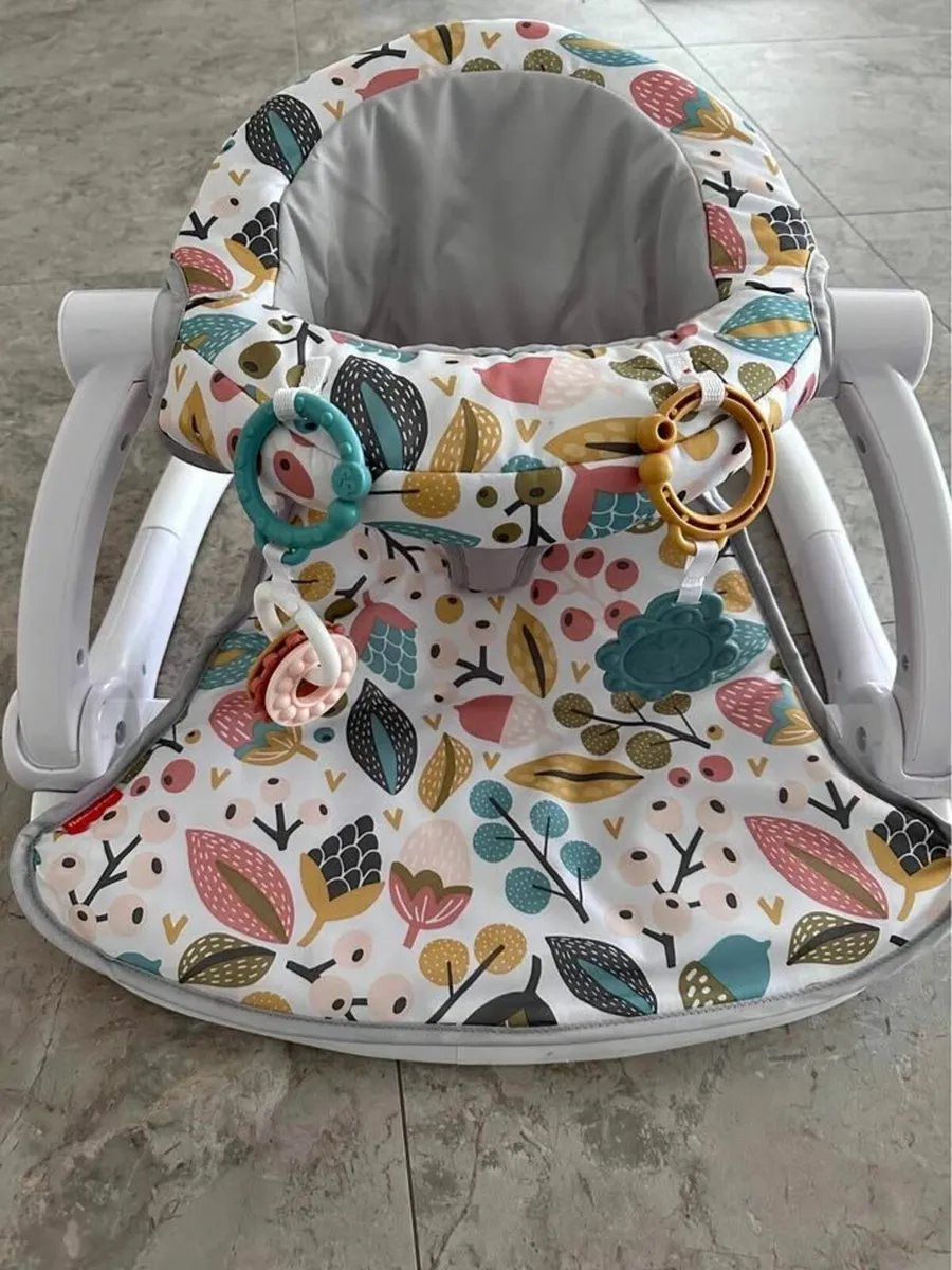 1/2 Price - Sit me up baby floor seat XMAS? - Image 2