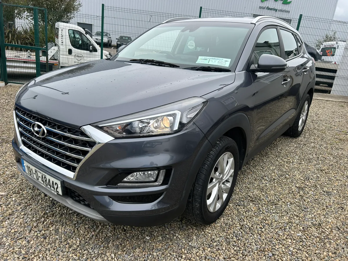 hyhundai tuscon automatic - Image 1