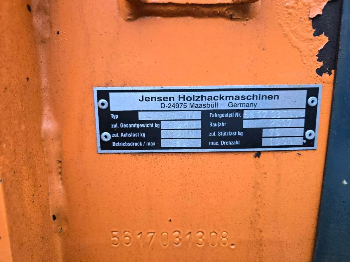 Jensen 540 wood chipper - Image 2