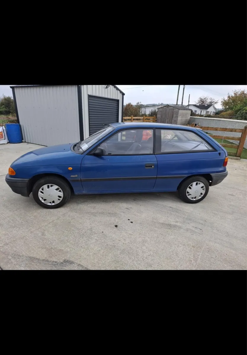 1994 Vauxhall Astra - Image 1