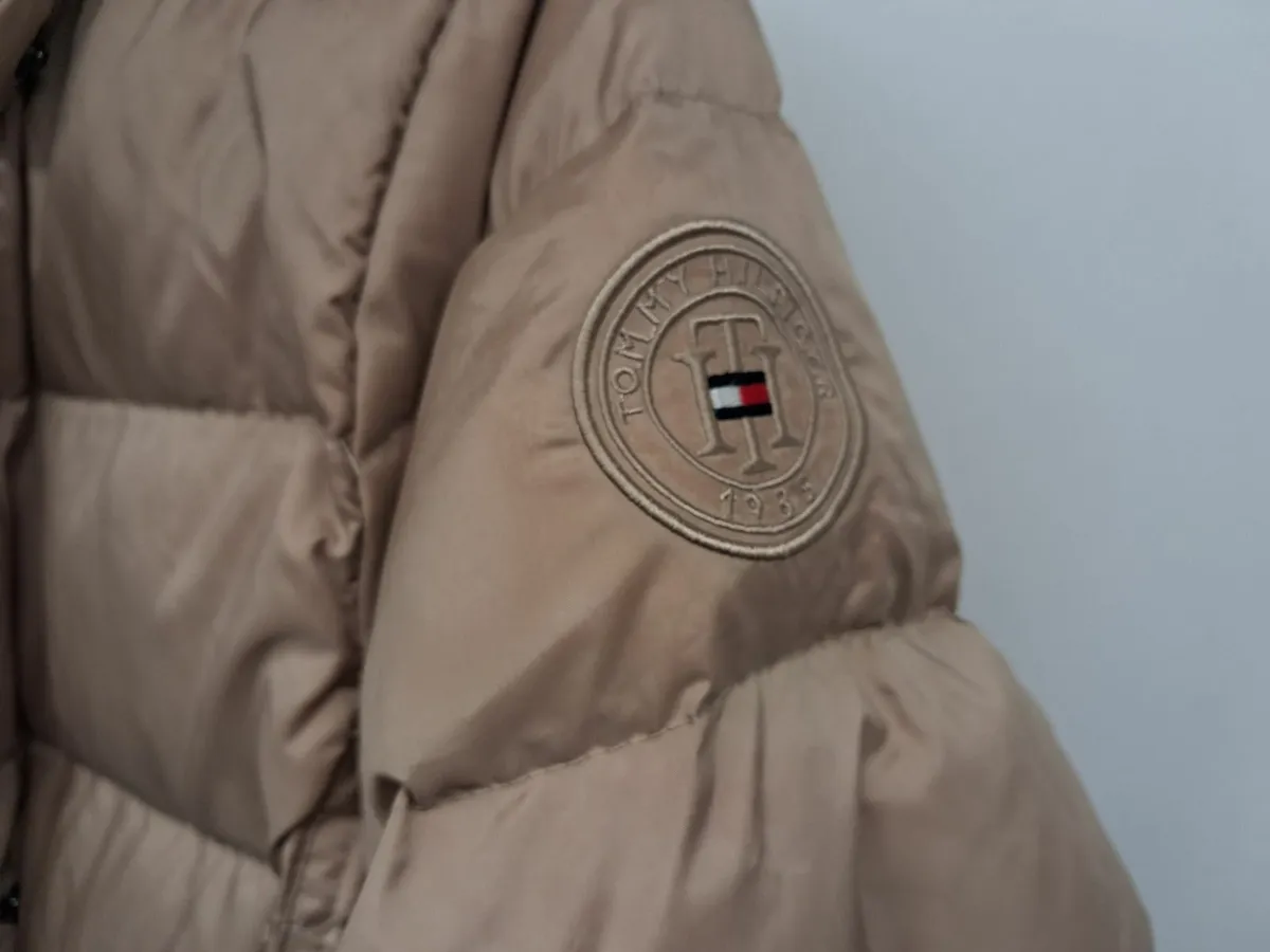 Online Auction Of A Tommy Hilfiger Jacket & More! - Image 3