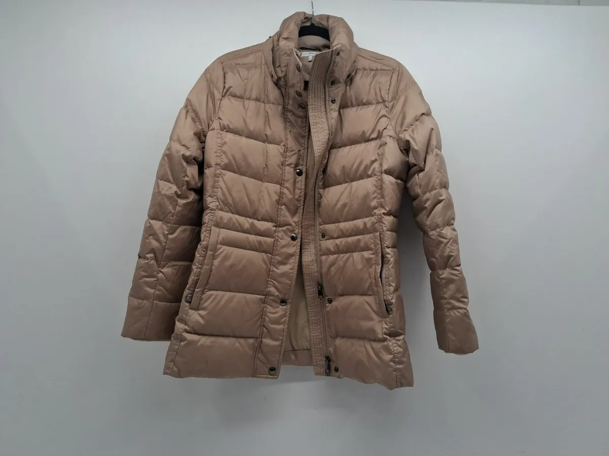 Online Auction Of A Tommy Hilfiger Jacket & More! - Image 1
