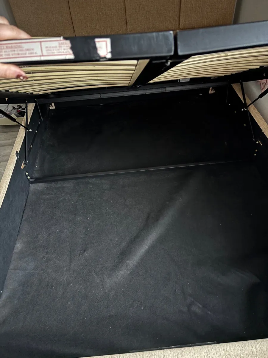 Bed - Image 3