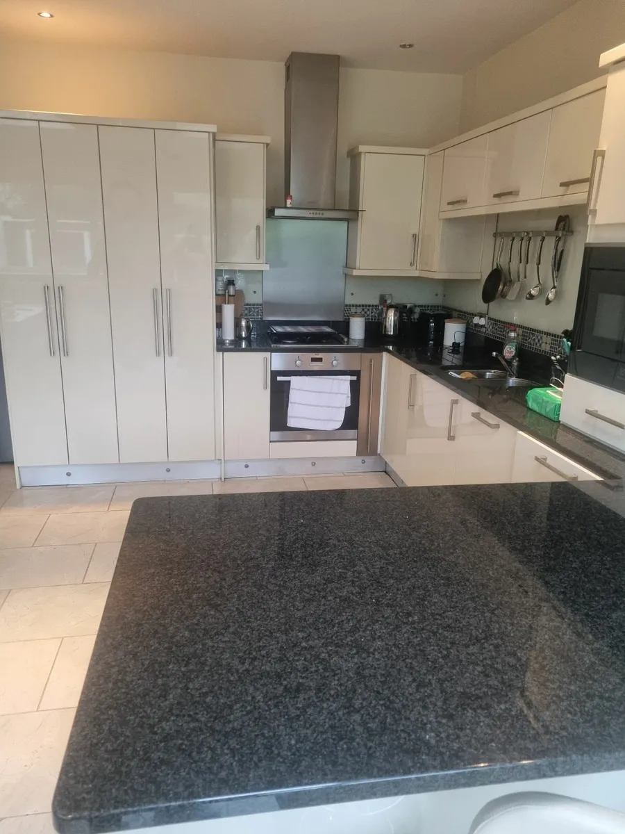 Kitchen - Image 3