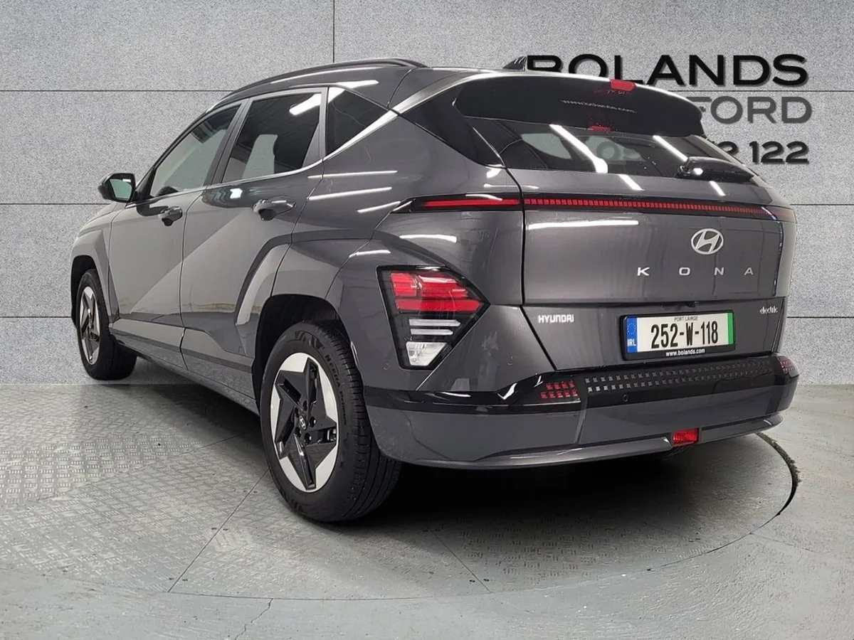 Hyundai Kona Kona EV Elegance 65kwh - Image 3