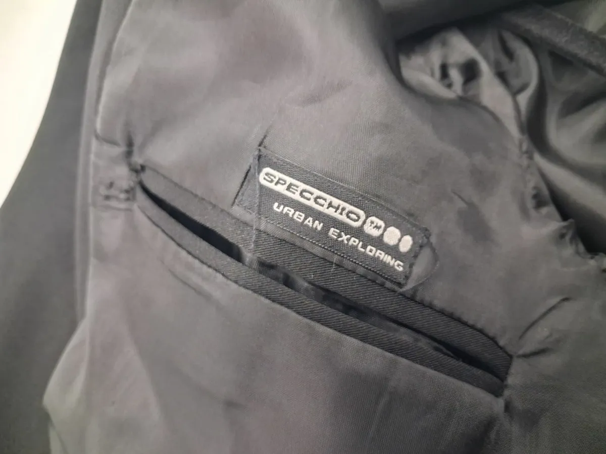 Online Auction Of A Specchio Jacket & More! - Image 2