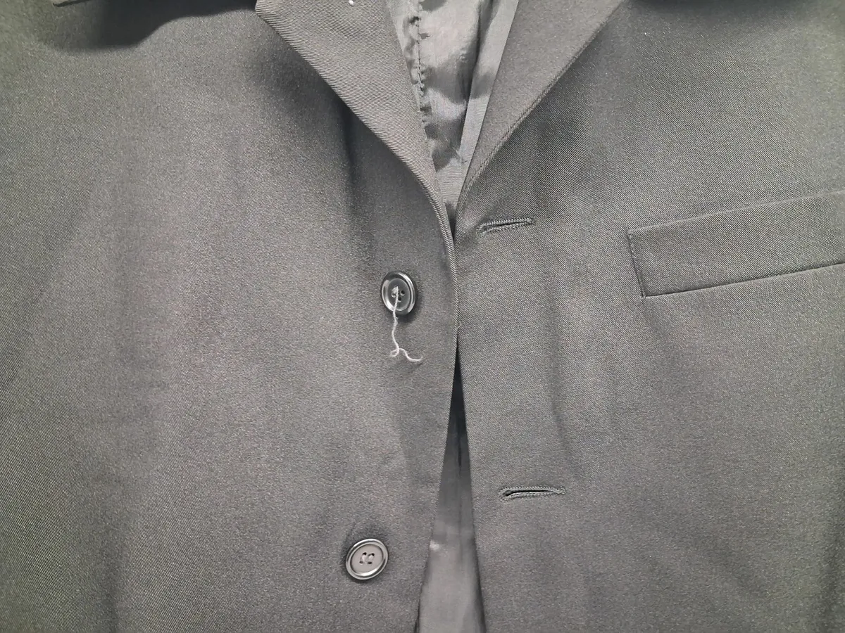 Online Auction Of A Specchio Jacket & More! - Image 4