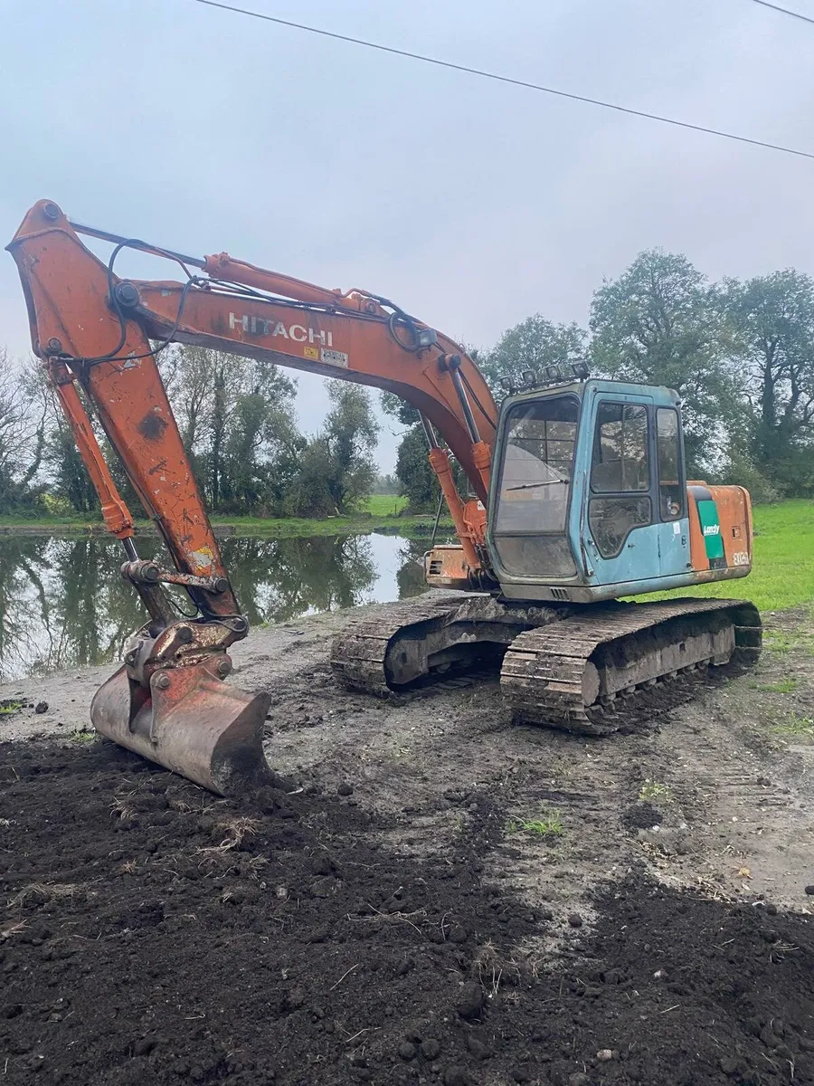 2003 Hitachi EX100 Digger - Image 1