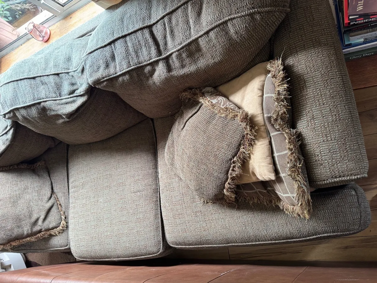 Couch - Image 2