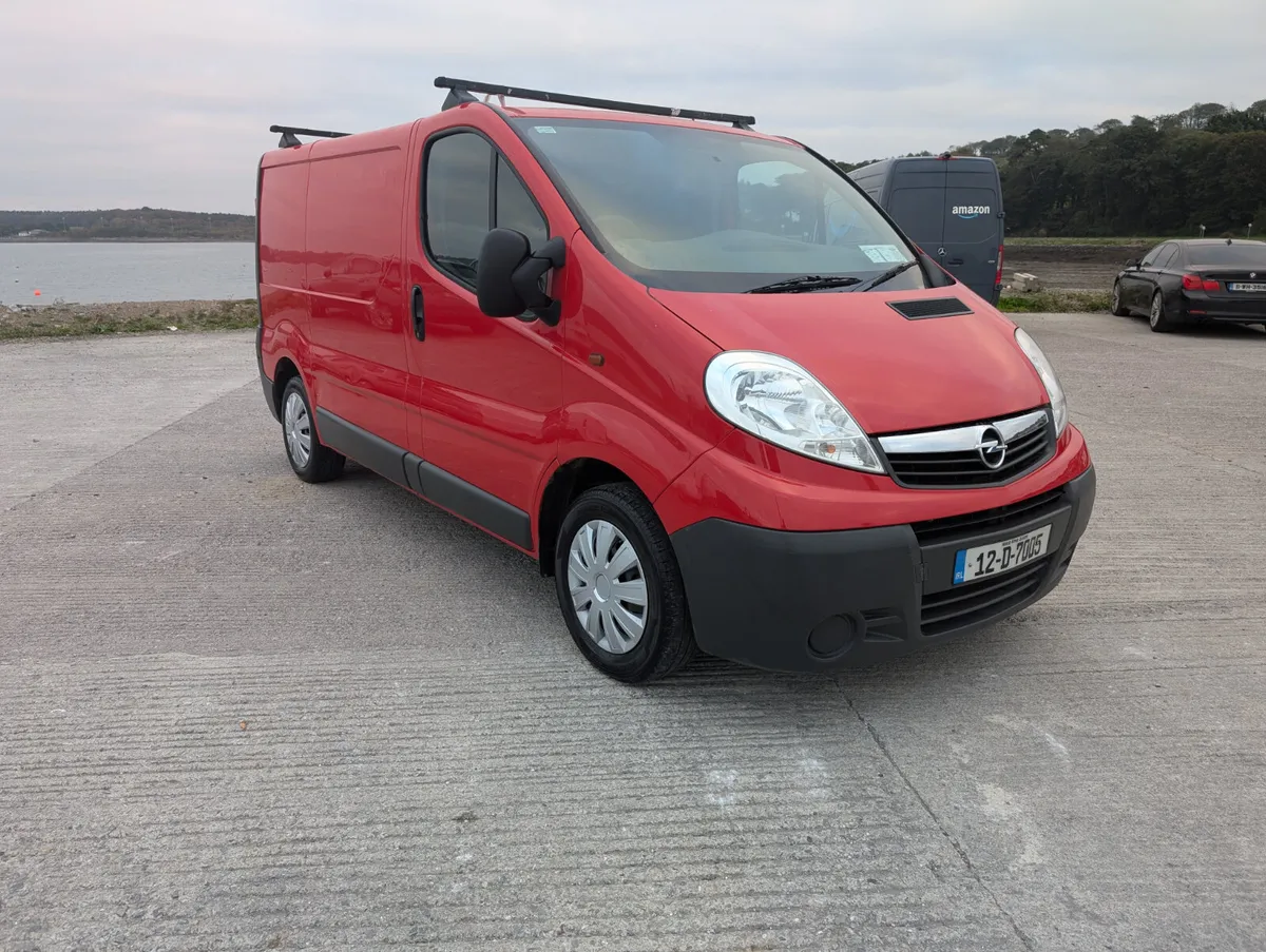 Opel Vivaro 2012 - Image 1