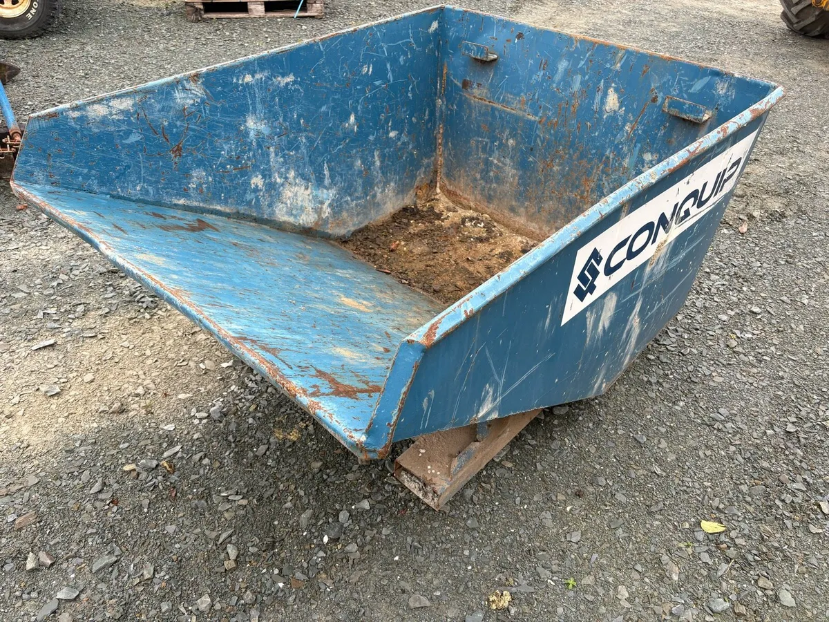 Tipping skip - Image 2