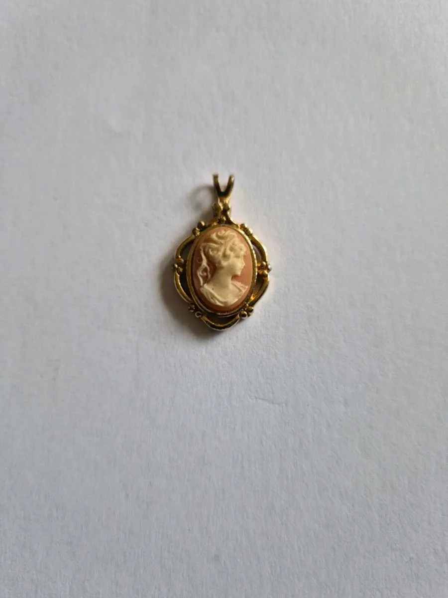 Cameo pendant - Image 3