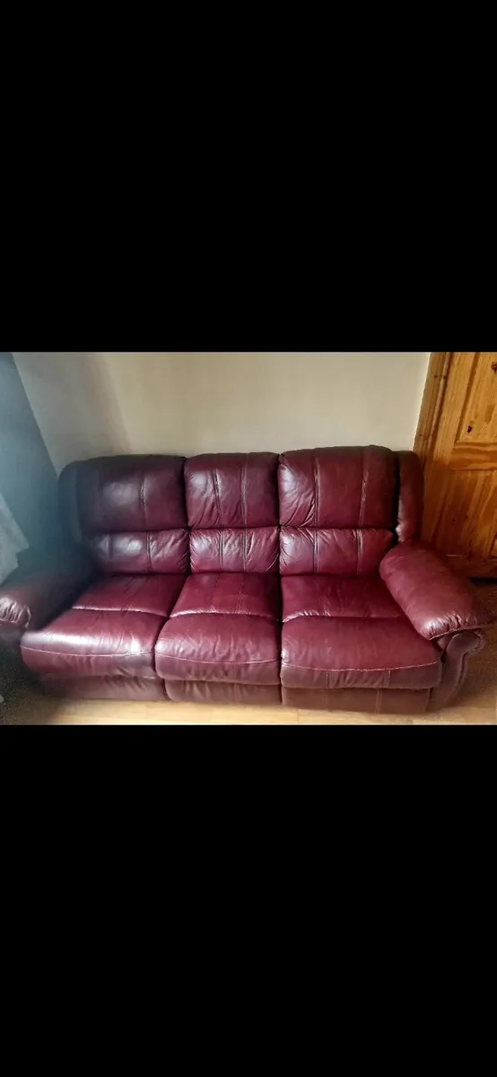 Couch and Armchairs x 2 - Image 1