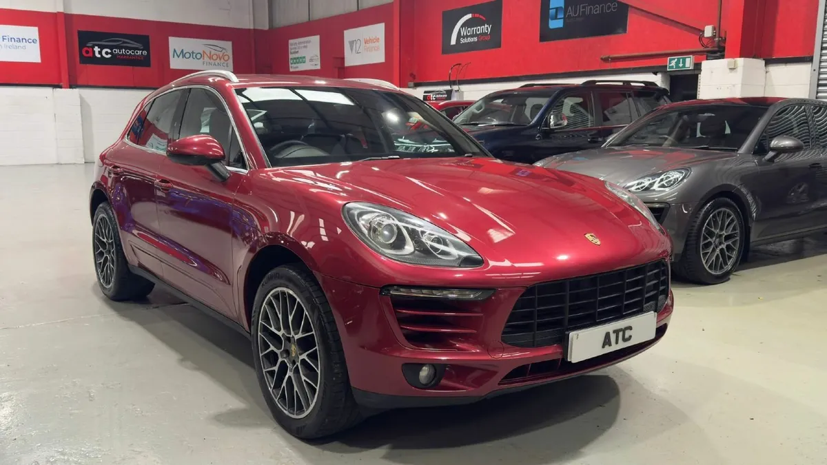 2015 Porsche Macan 2.0T PDK 4WD - Image 1