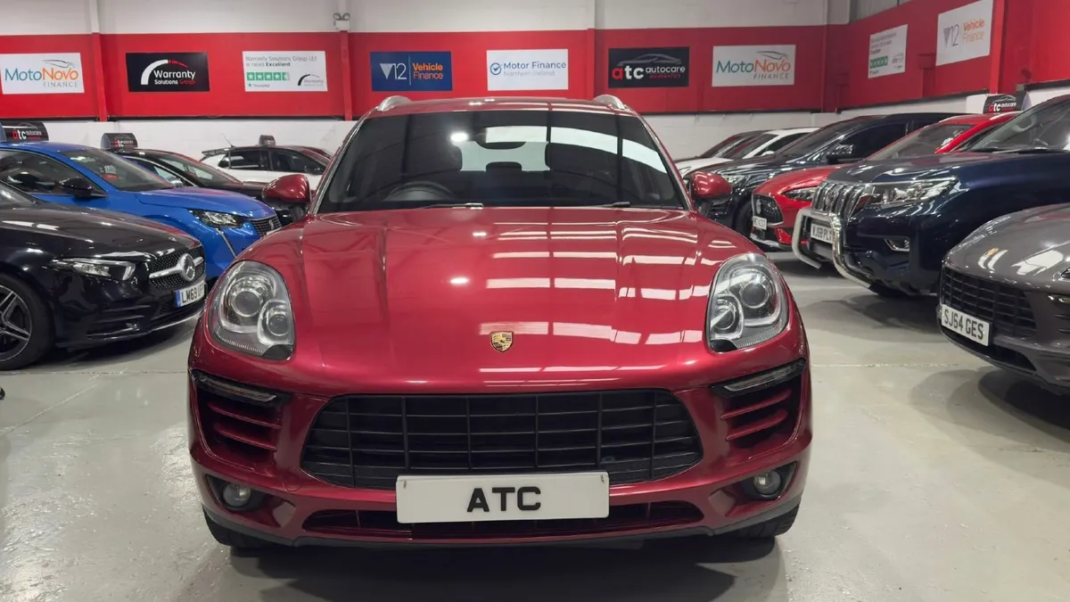 2015 Porsche Macan 2.0T PDK 4WD - Image 2