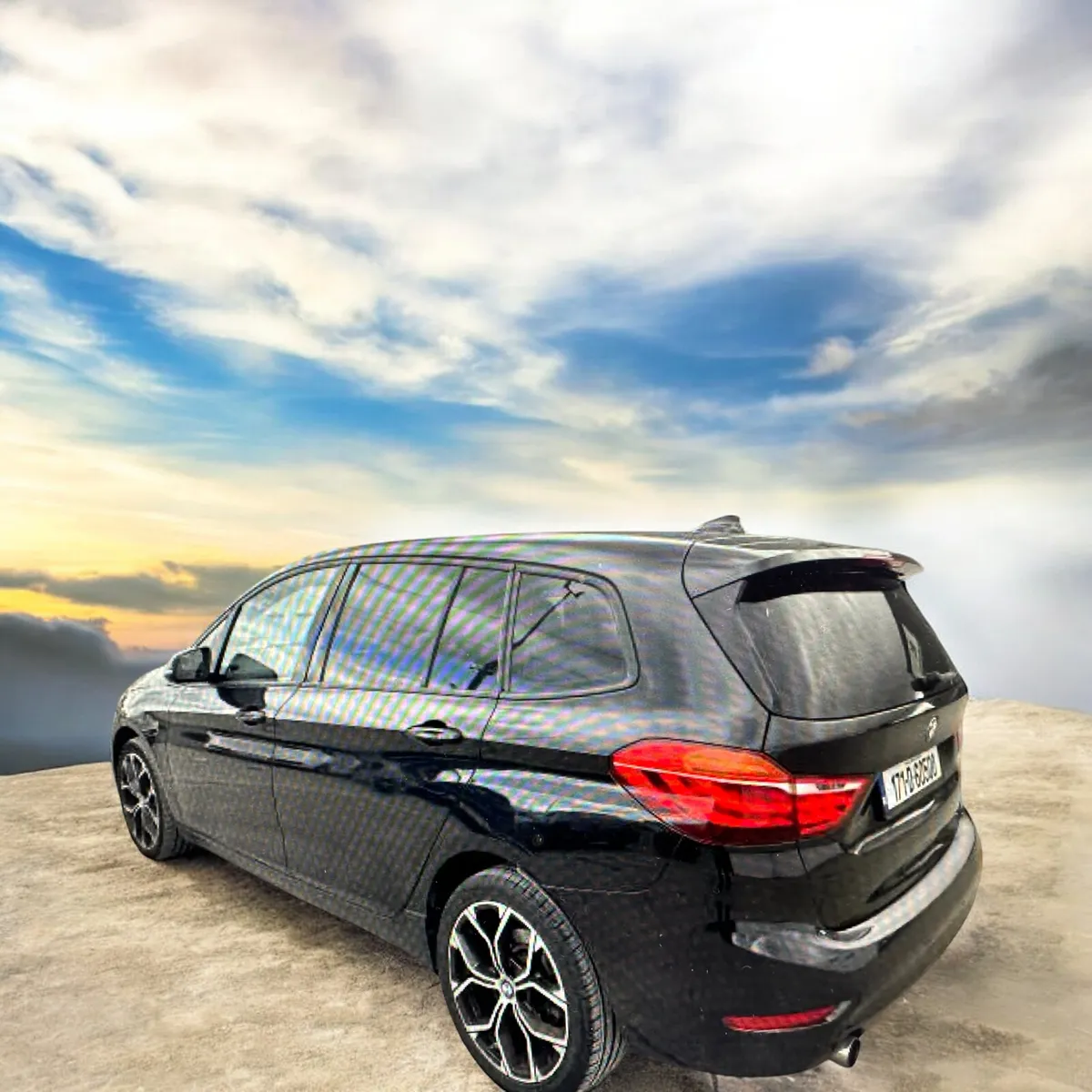 2017 BMW 218 Dsl 2.0 Automatic  7-Seater - Image 4