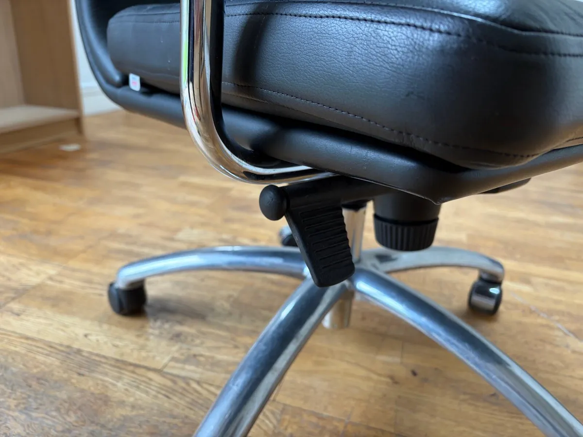 Leather Office Chair - Image 4