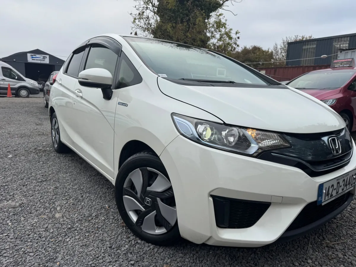 Honda Fit (jazz) Hybrid Automatic - Image 1