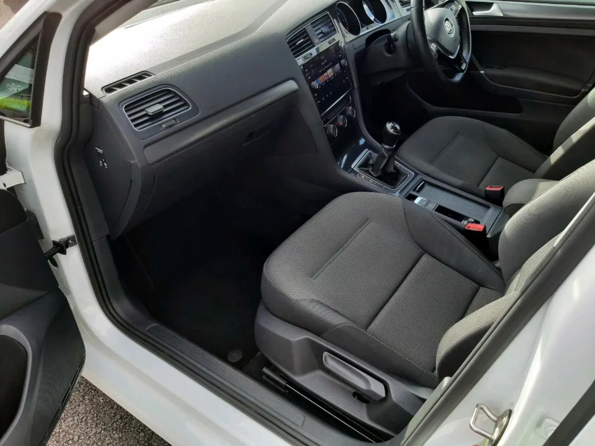 2017 Vw Golf  1.6 tdi  5dr - Image 4