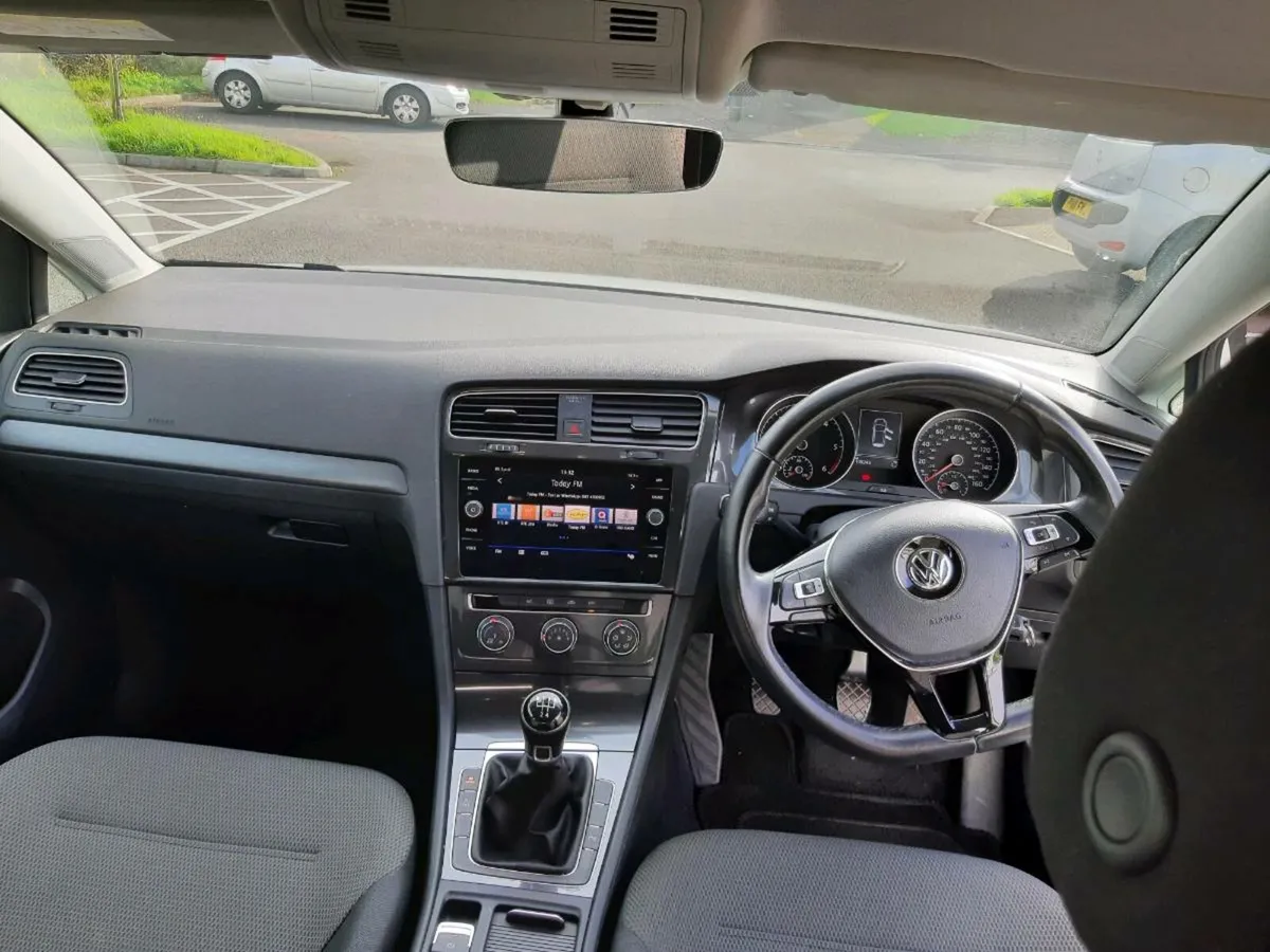 2017 Vw Golf  1.6 tdi  5dr 115hp - Image 4
