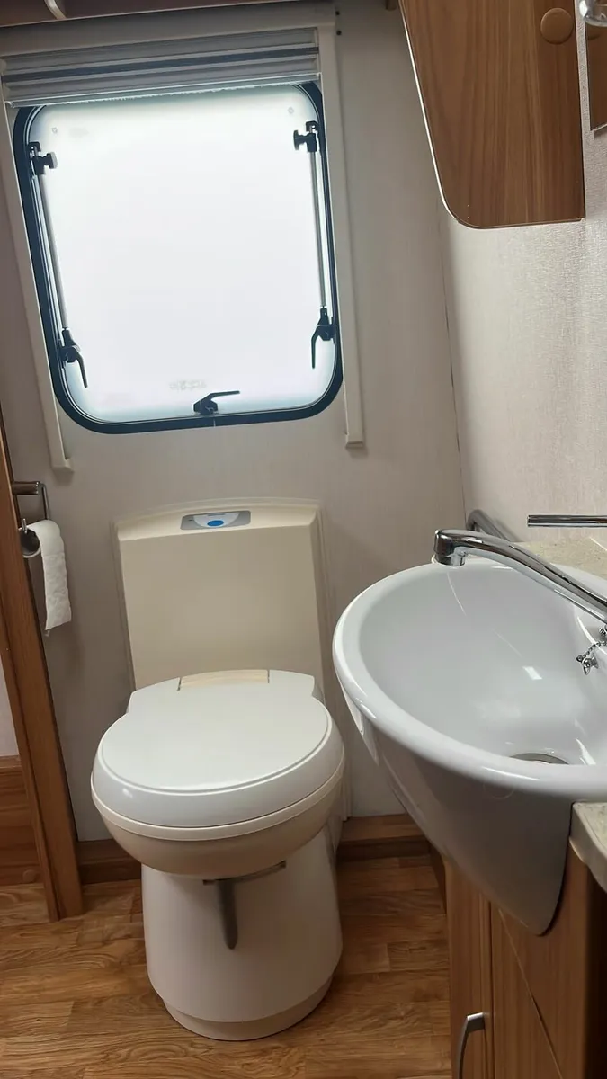 Caravan - Image 2