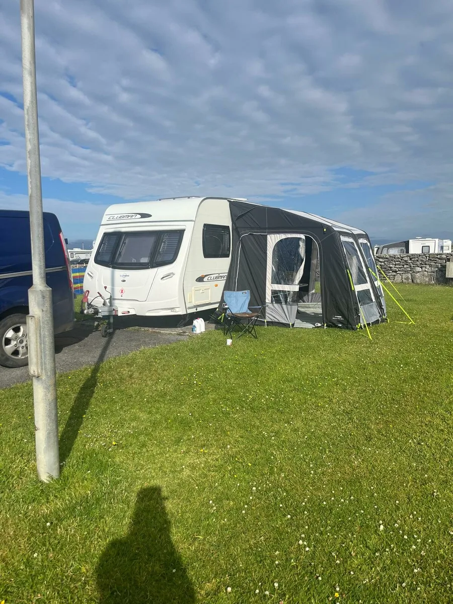 Caravan - Image 1