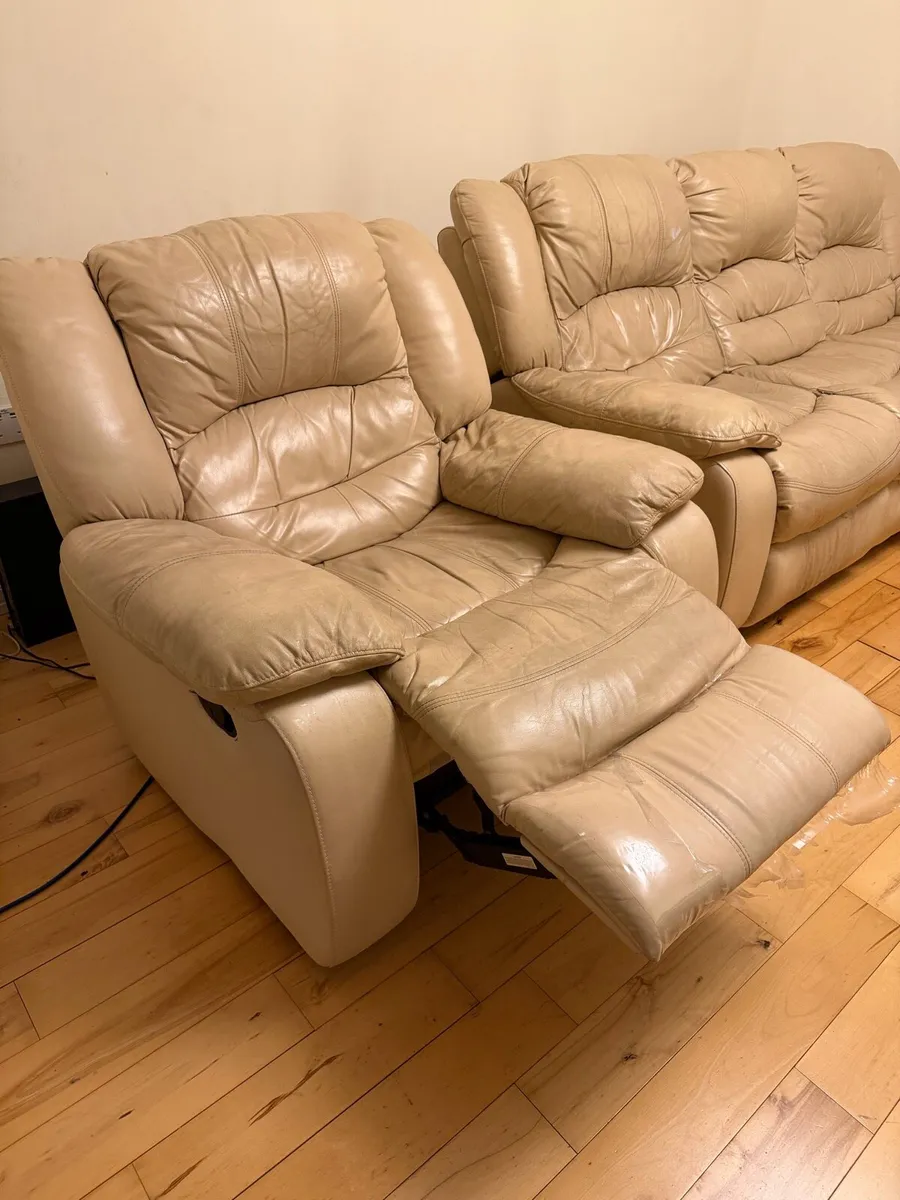 3-2-1 Beige Leather Recliner Sofa Set - Image 1