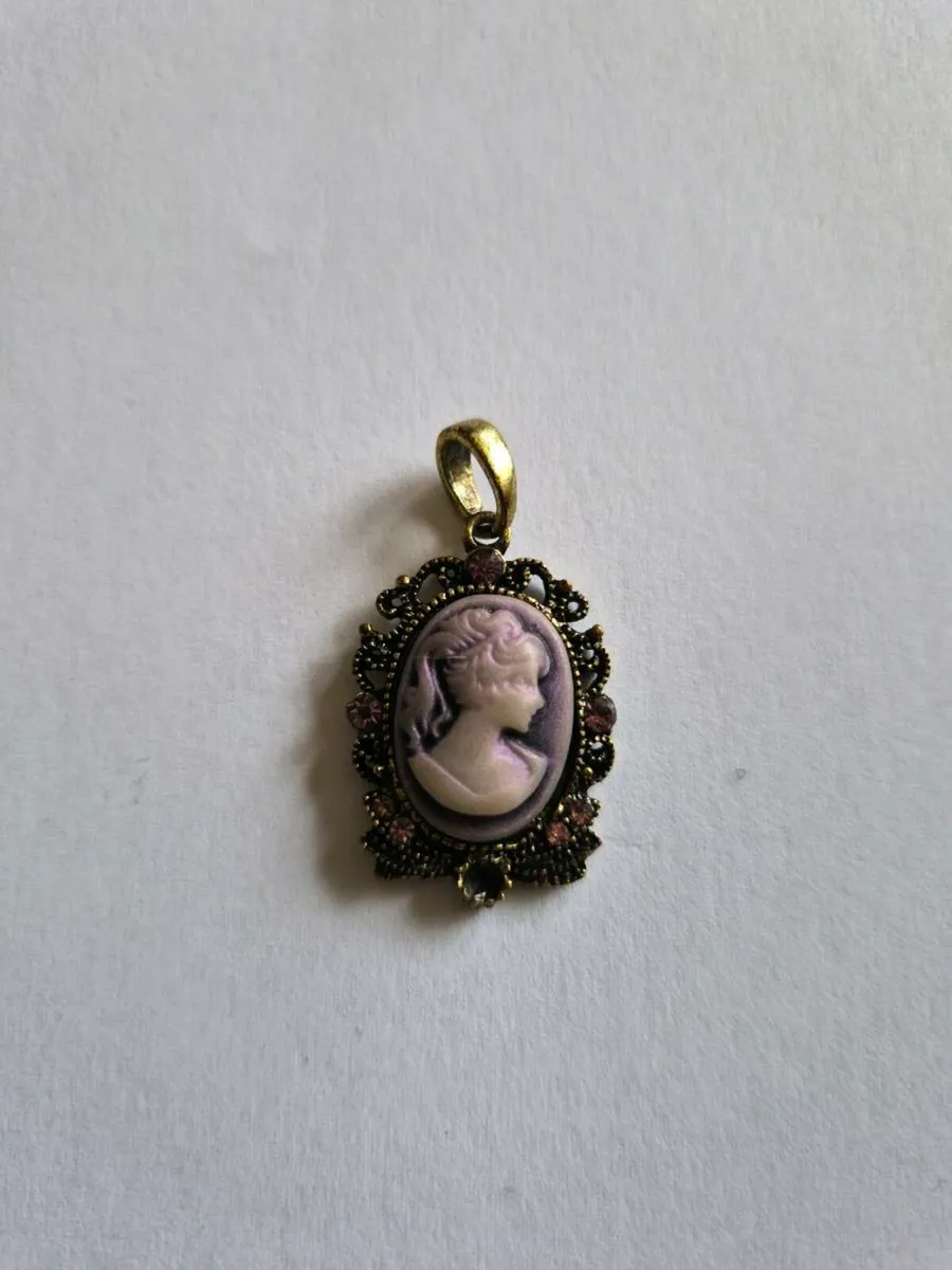 Cameo ladies pendant - Image 2