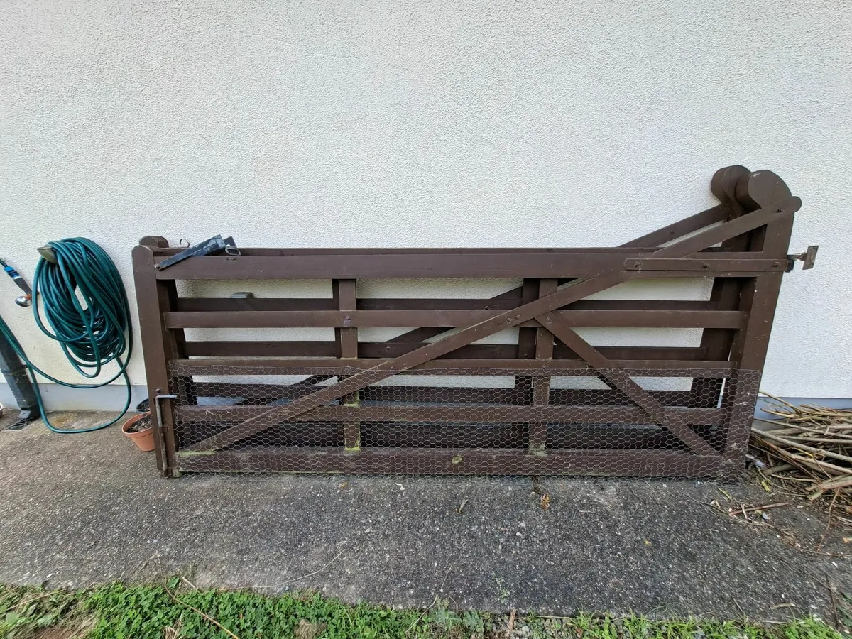 Wooden Gates - Image 3
