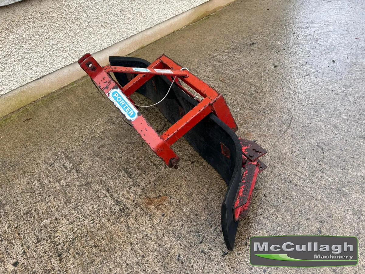 Porter Fold-Over Yard Scraper - Image 1