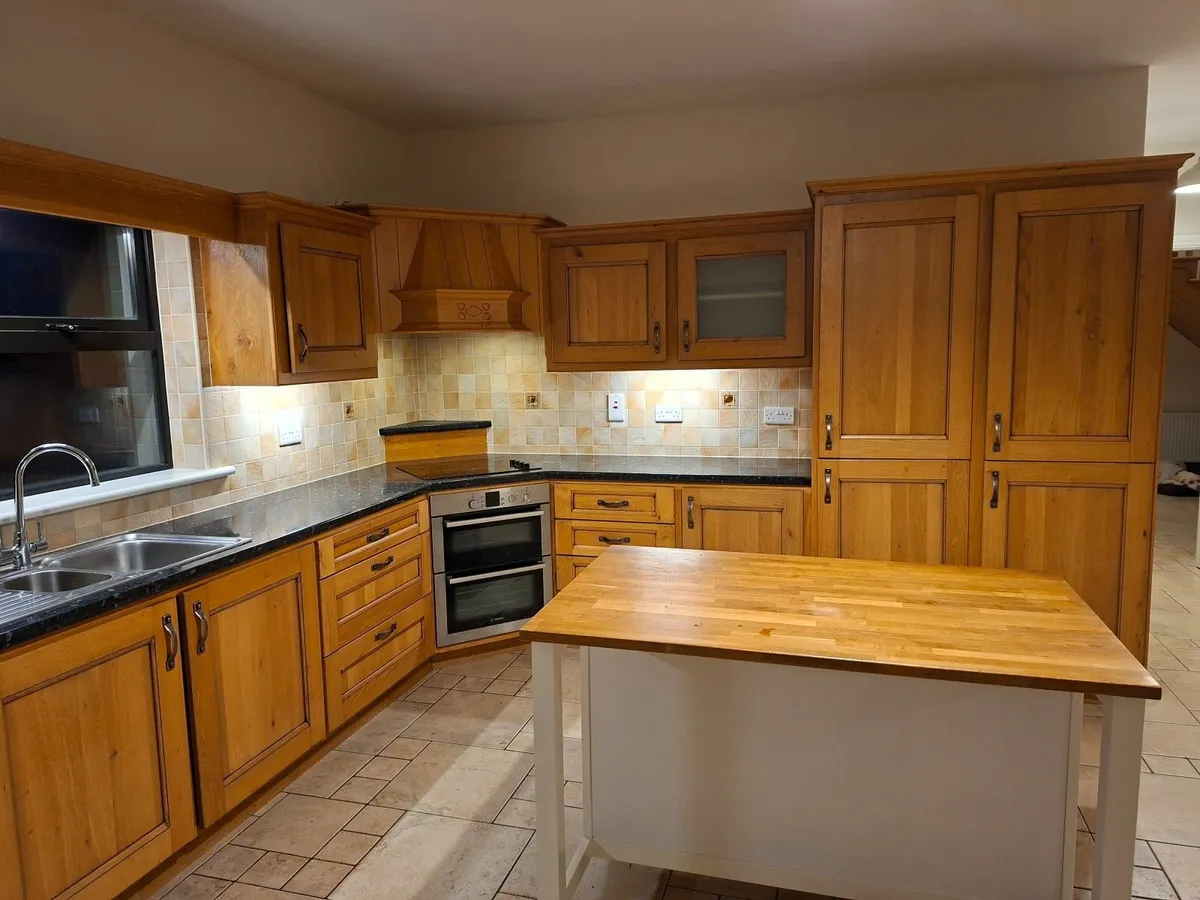 Oak kitchen and island - Image 2