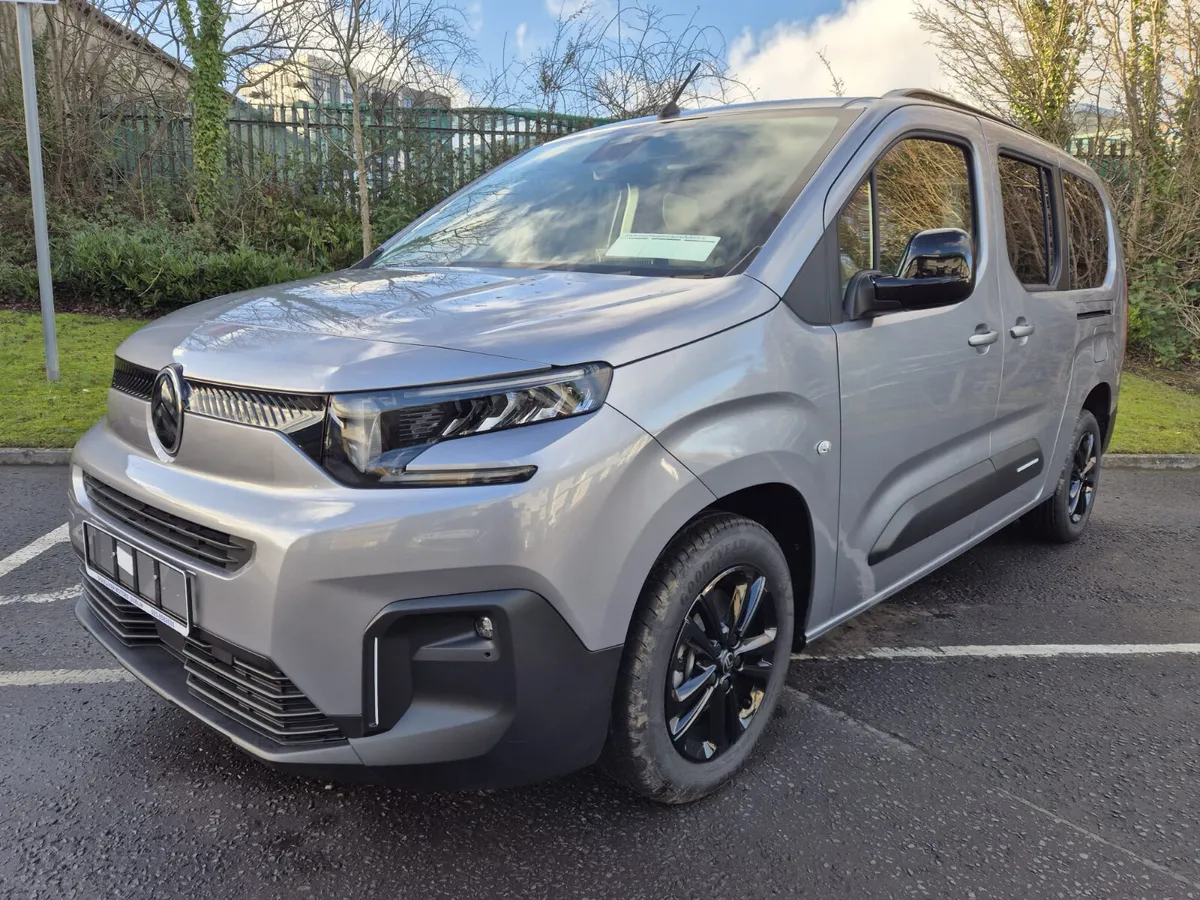 CITROEN BERLINGO / 2025 / 7 SEATER / AUTO / WAV!! - Image 2