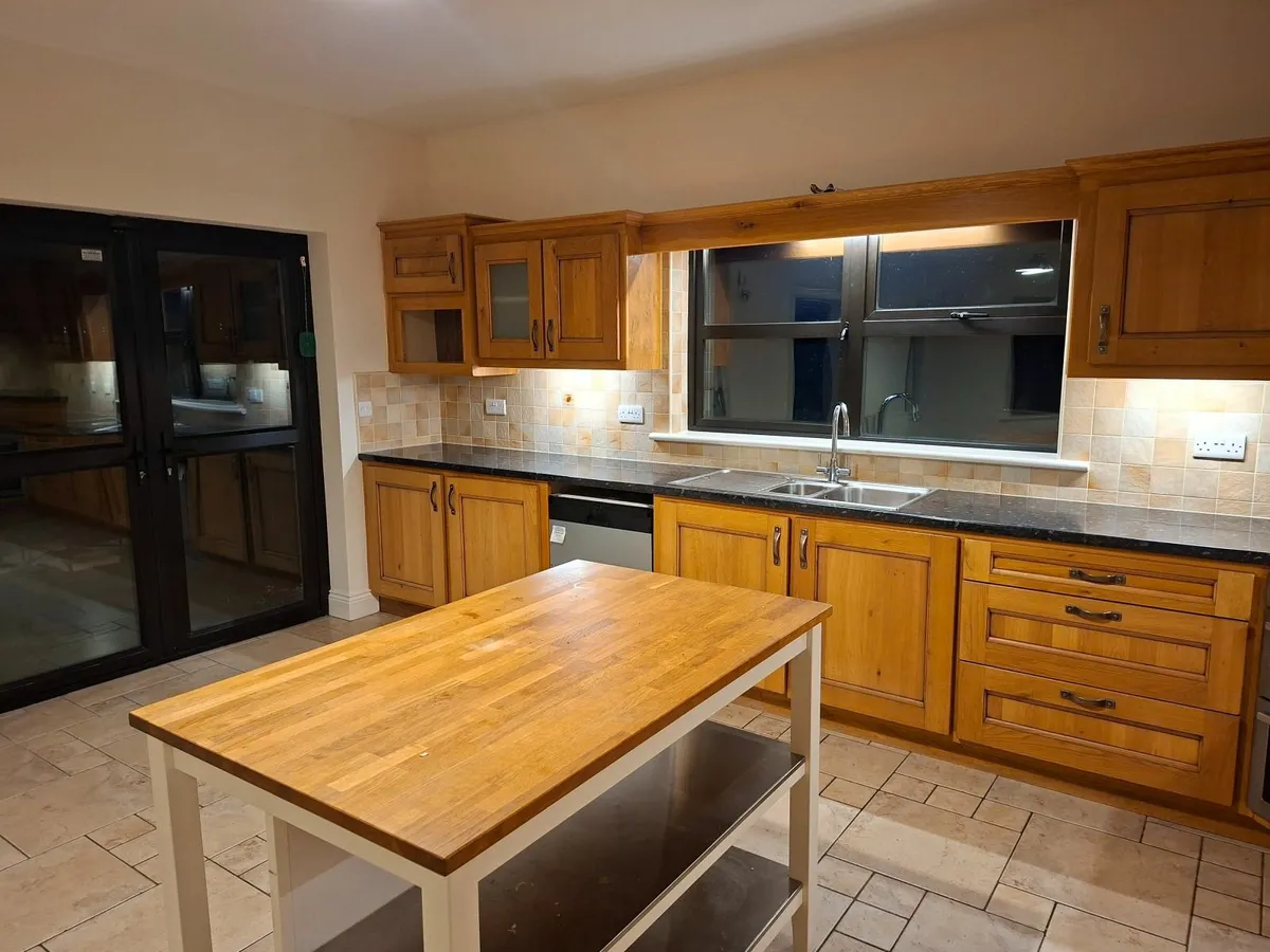 Oak kitchen and island - Image 3