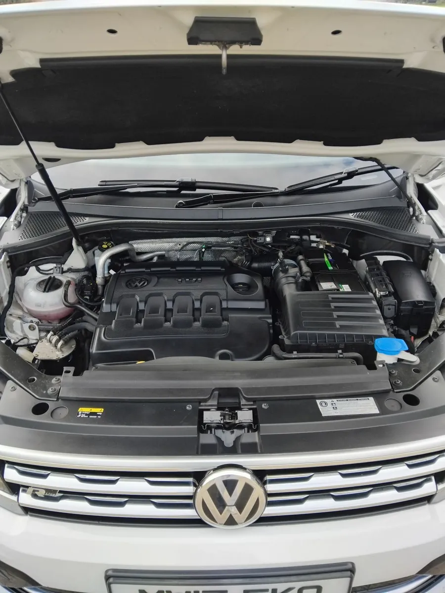 Volkswagen Tiguan 2017 - Image 2
